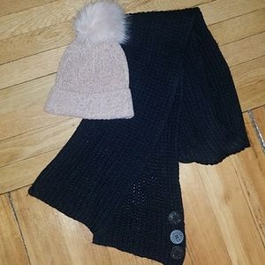 Thick knit UGG scarf